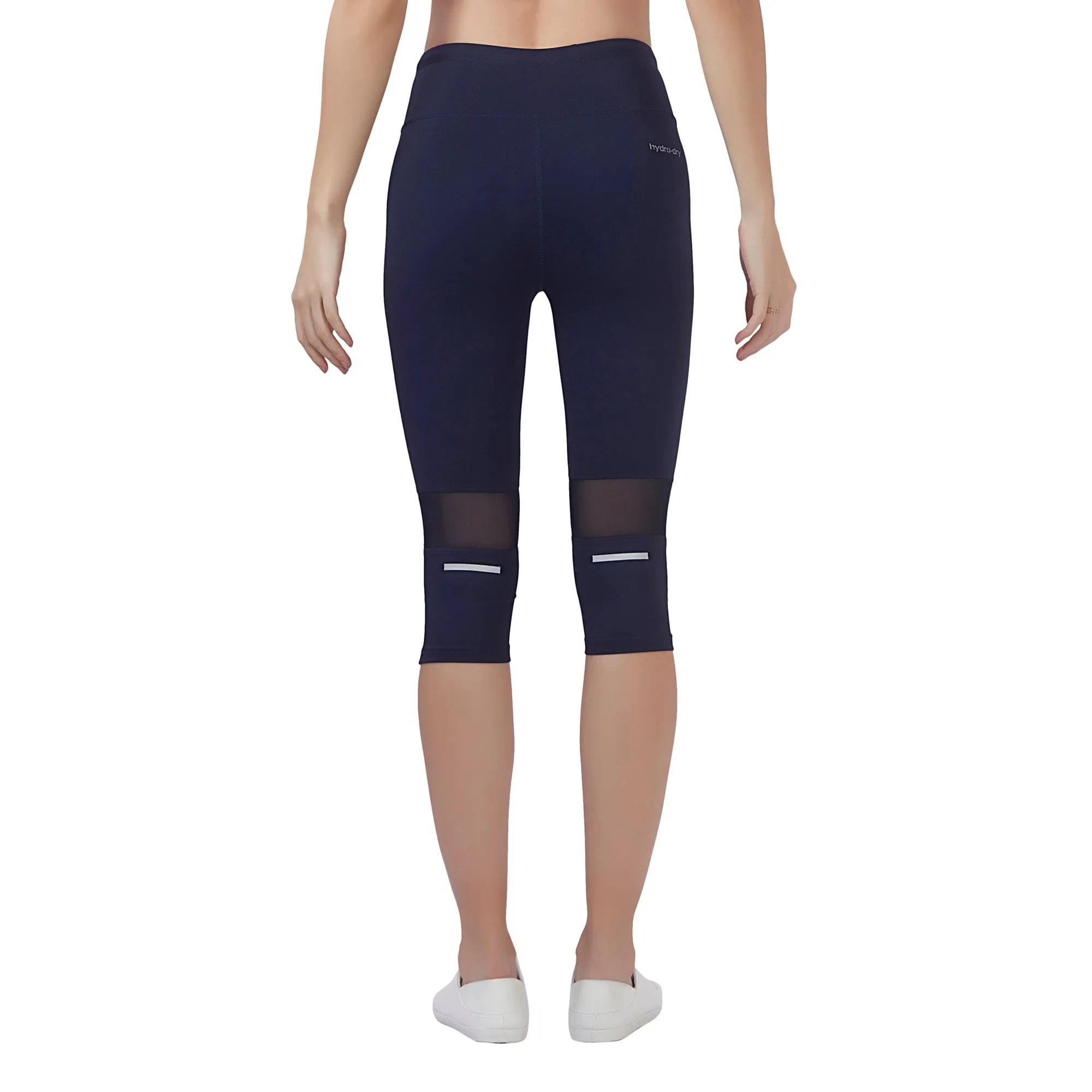 Align Women 3/4TH LEGGING (High Rise Waistband with hydro-dry Tech)