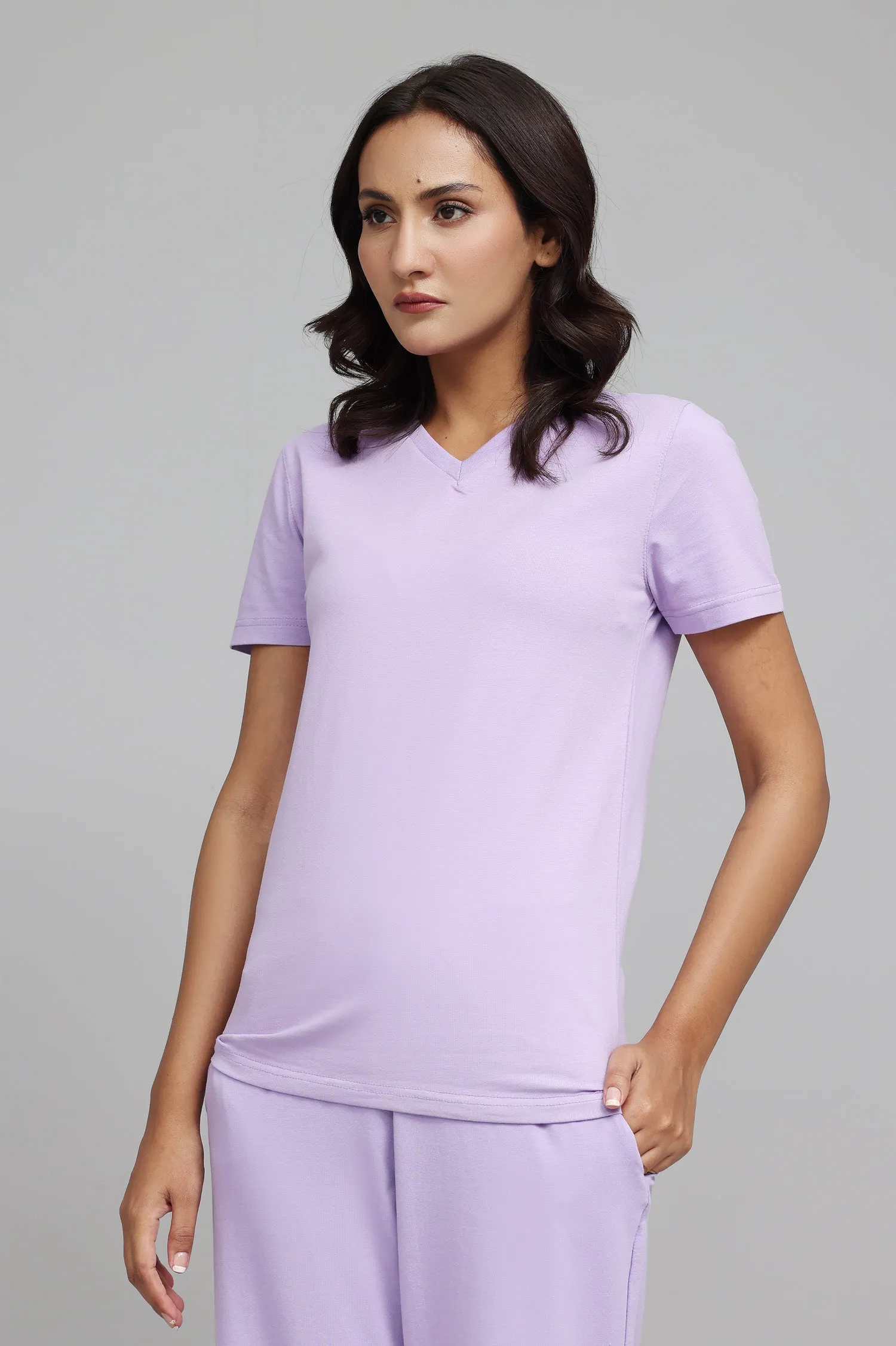 CLASSIC V-NECK TEE-LILAC