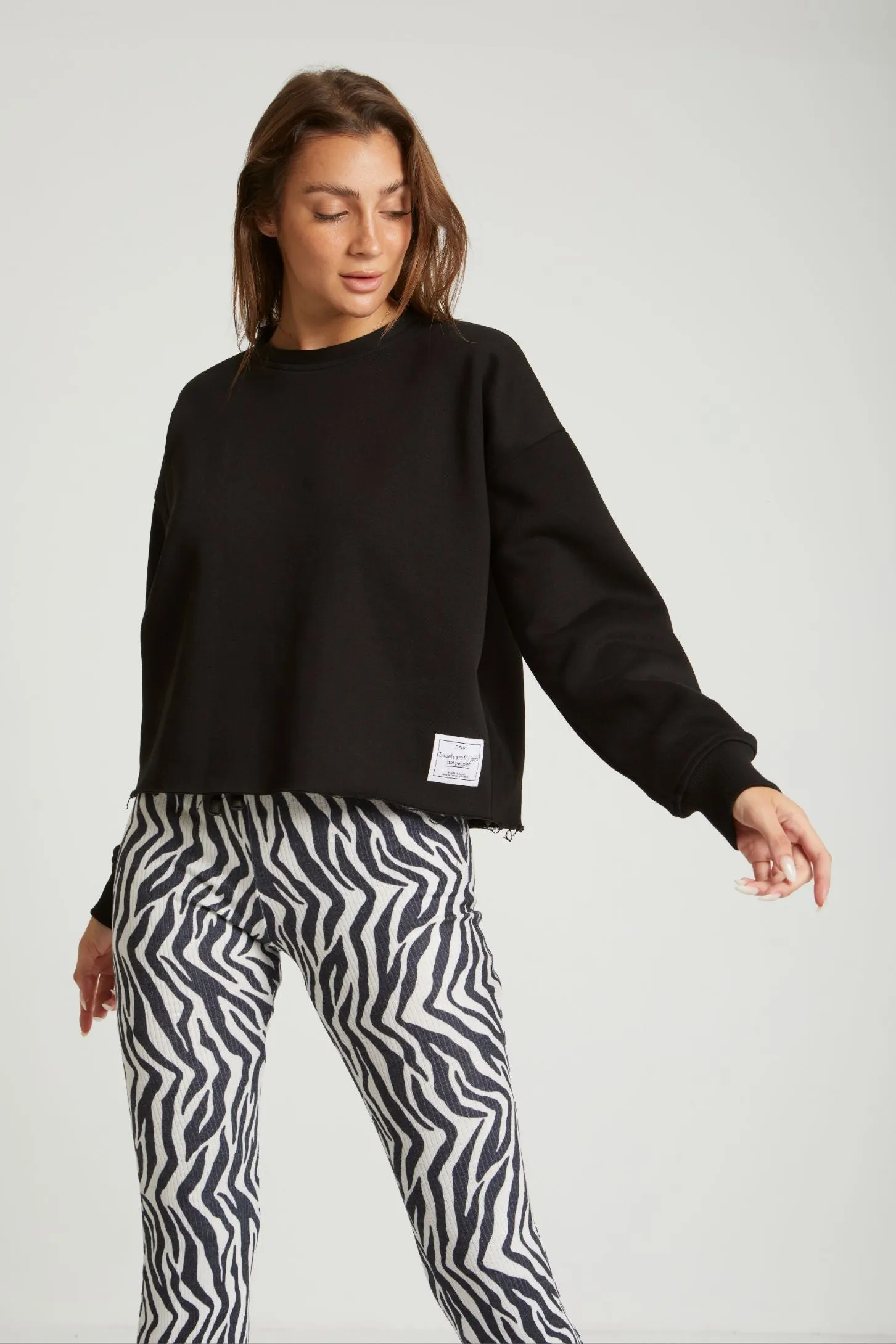 CROPPED ULTIMATE SWEATSHIRT - BLACK