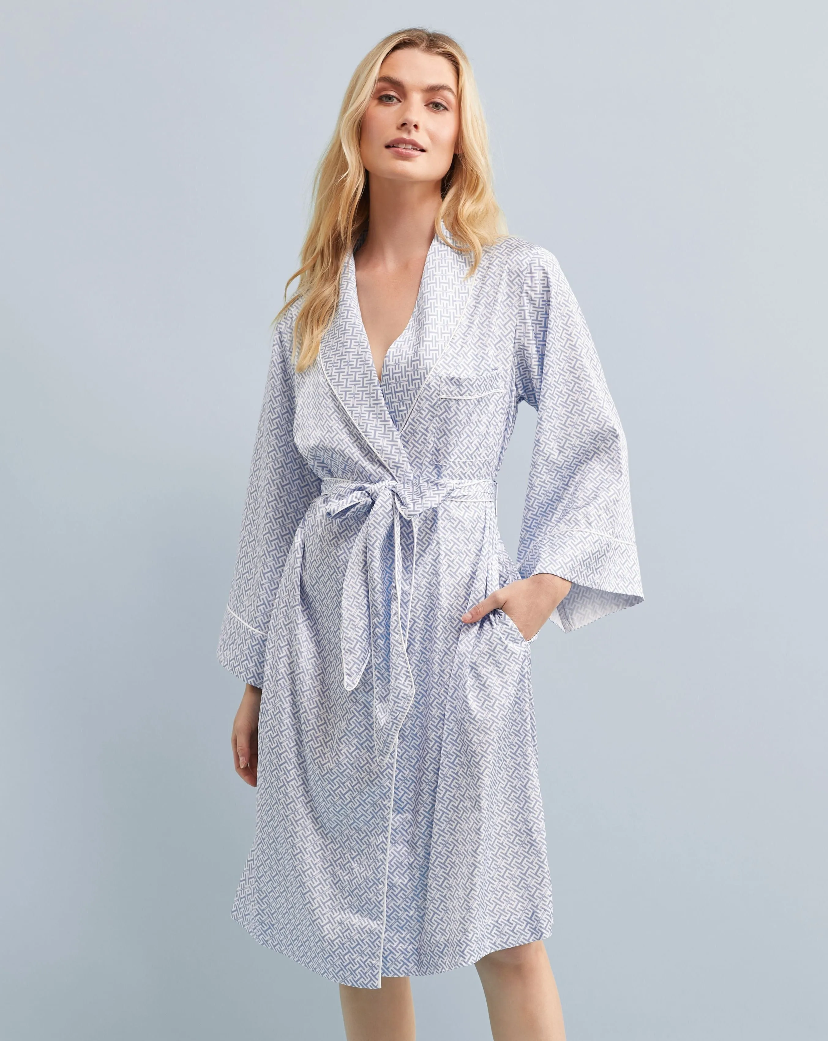 Halston x Homebodii Cleveland Robe - Eggshell Blue HH Print