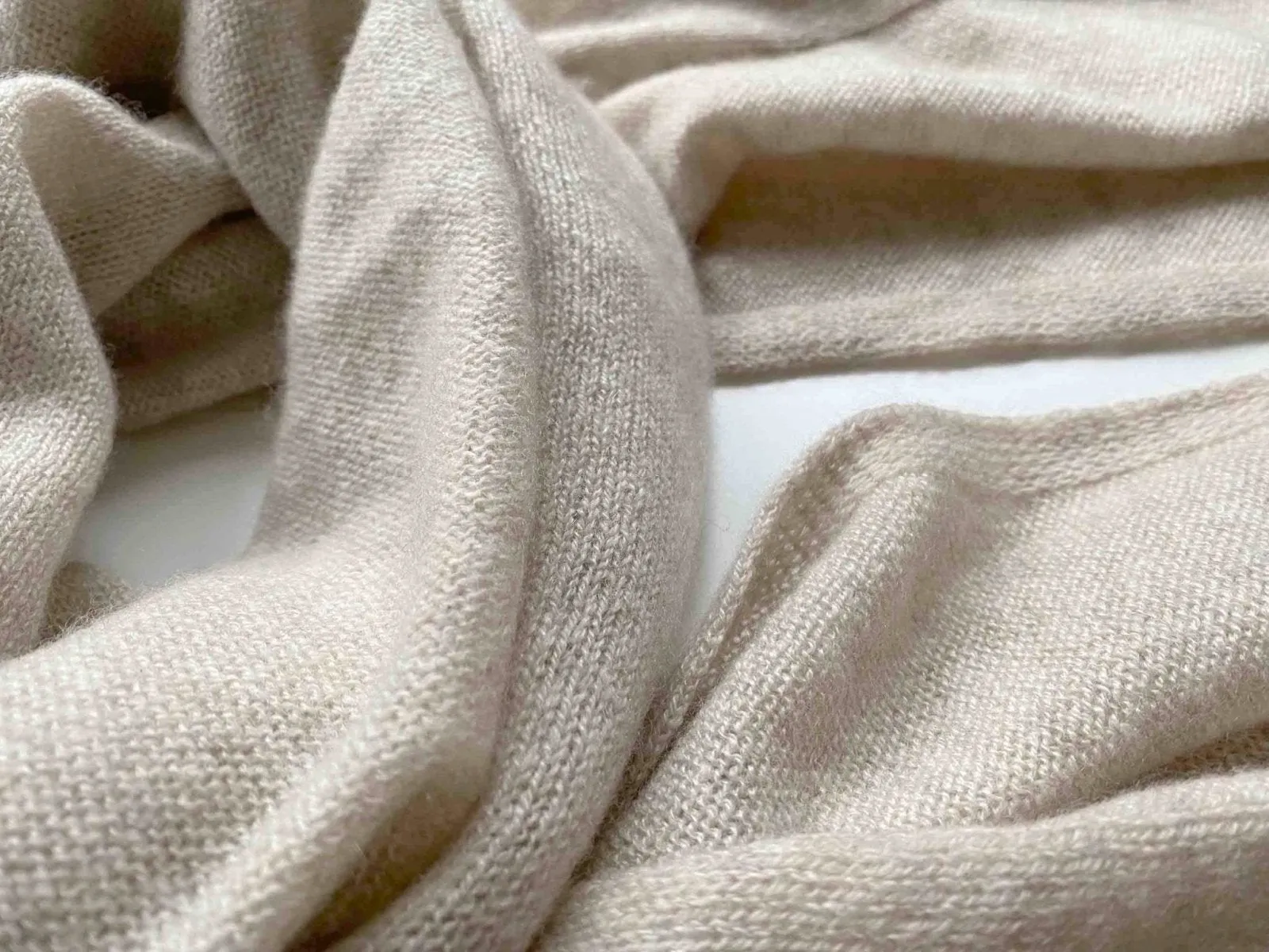 Oat cashmere scarf for women