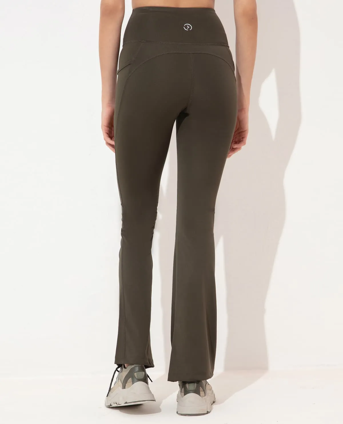 Women Stretchable Flared Pants